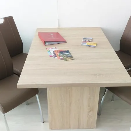 Ferienhaus 아파트 슈룩흐제