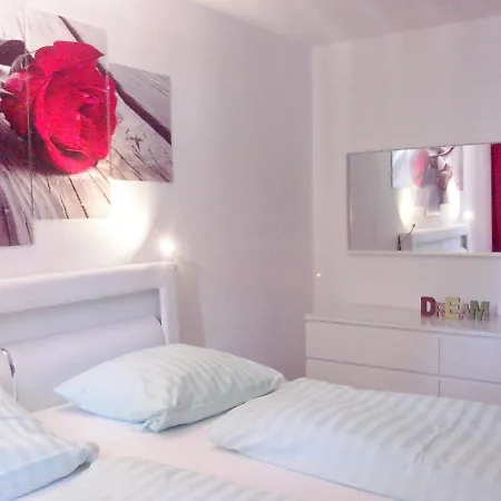 Ferienhaus 슈룩흐제