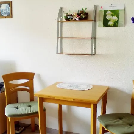 Ferienhaus 아파트 슈룩흐제