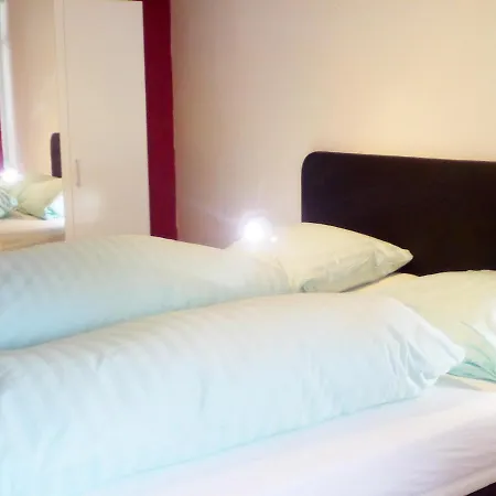 Ferienhaus 아파트 슈룩흐제